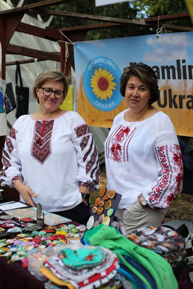 Bild från Ukrainska Kulturfestivalen på vintervikens trädgård i Stockholm under 2024